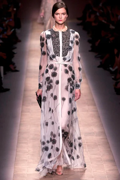 Look 50